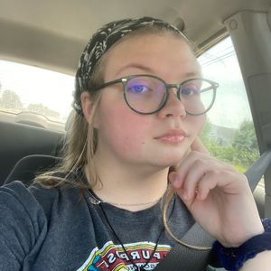 Meet your Posher, Candice